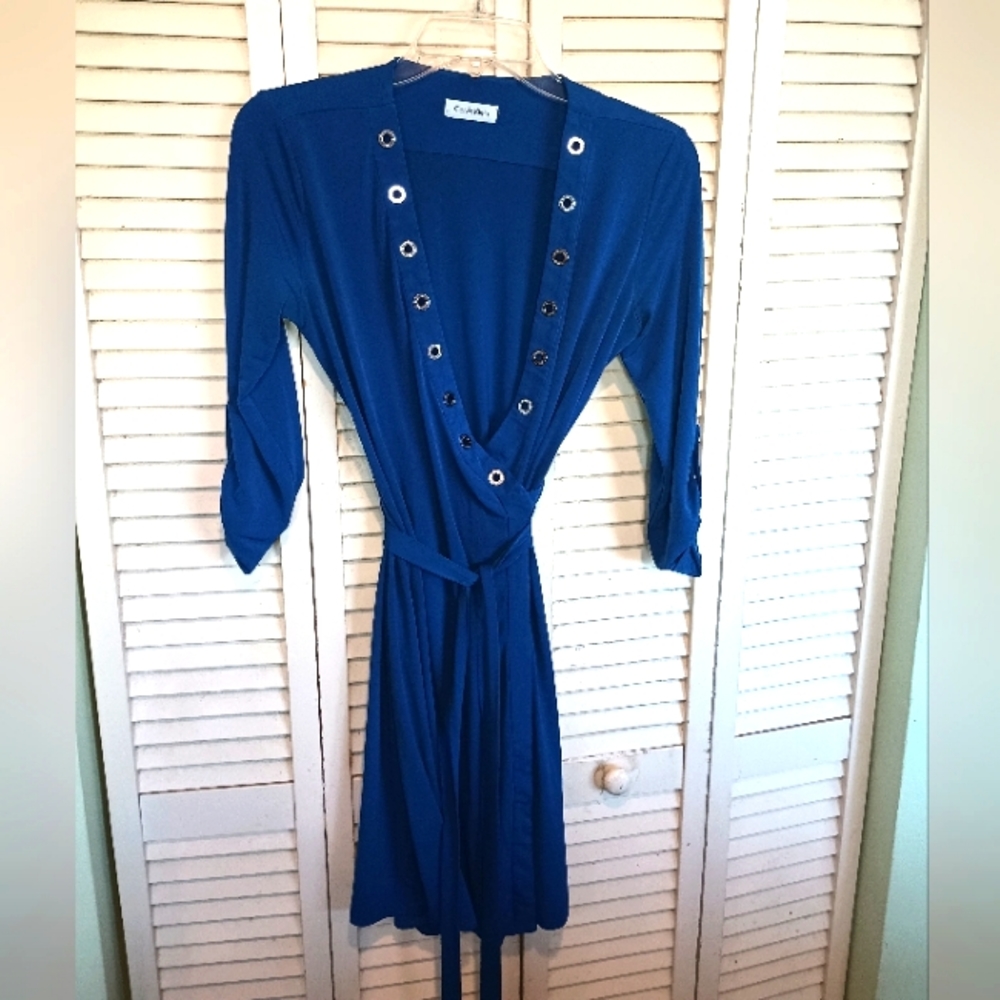 EUC Calvin Klein need links wrap dress size 8?